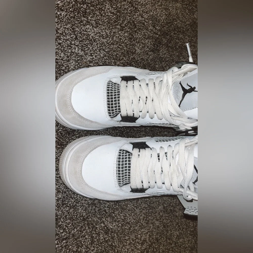 Jordan 4’s Retro Military Black - Picture 4 of 7